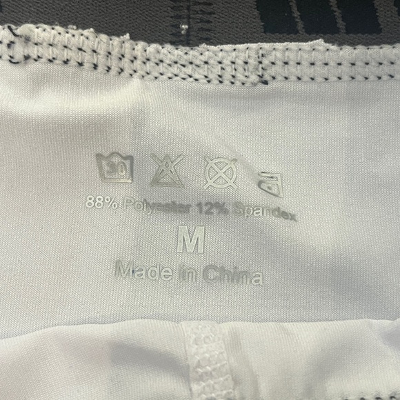 Runhit 3/4 Men's Compression Pants with Pockets,Workout Athletic Tights Leggings - Picture 5 of 8